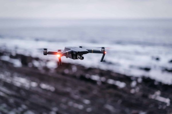 Comment choisir le bon drone pour la photographie aérienne de biens immobiliers en 2024 ?